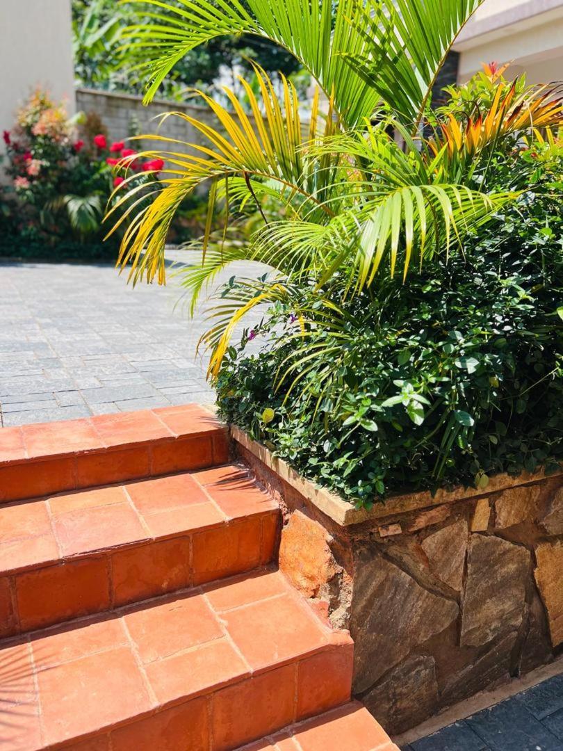 Alsander Homes Peach Bweyogerere Ngoại thất bức ảnh